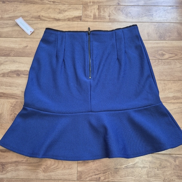 Bisou Bisou Women’s Blue Textured Flounce Hem Skirt – Size L - Picture 6 of 6